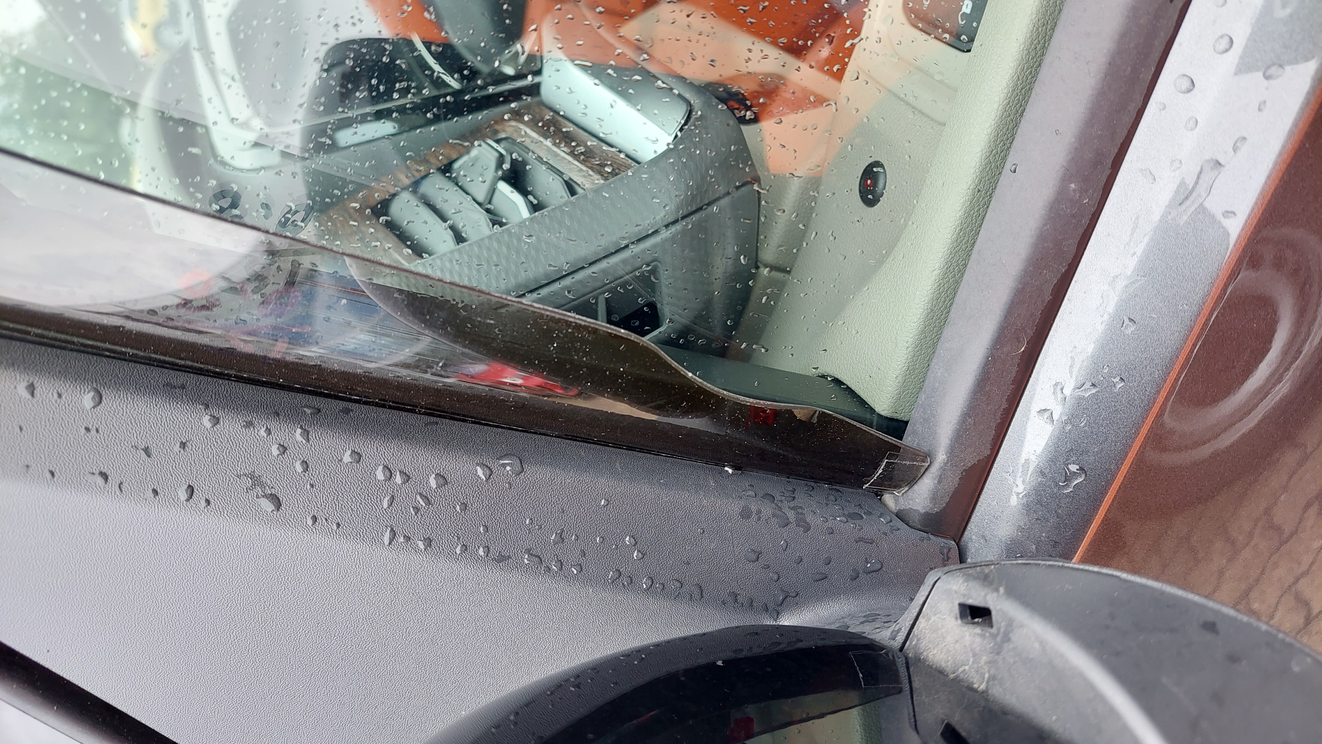 kat.č. CLI-PR2-P0200 - Ofuky oken (deflektory) - PŘEDNÍ, VW T7, Bus, 5-dveř., 2021-