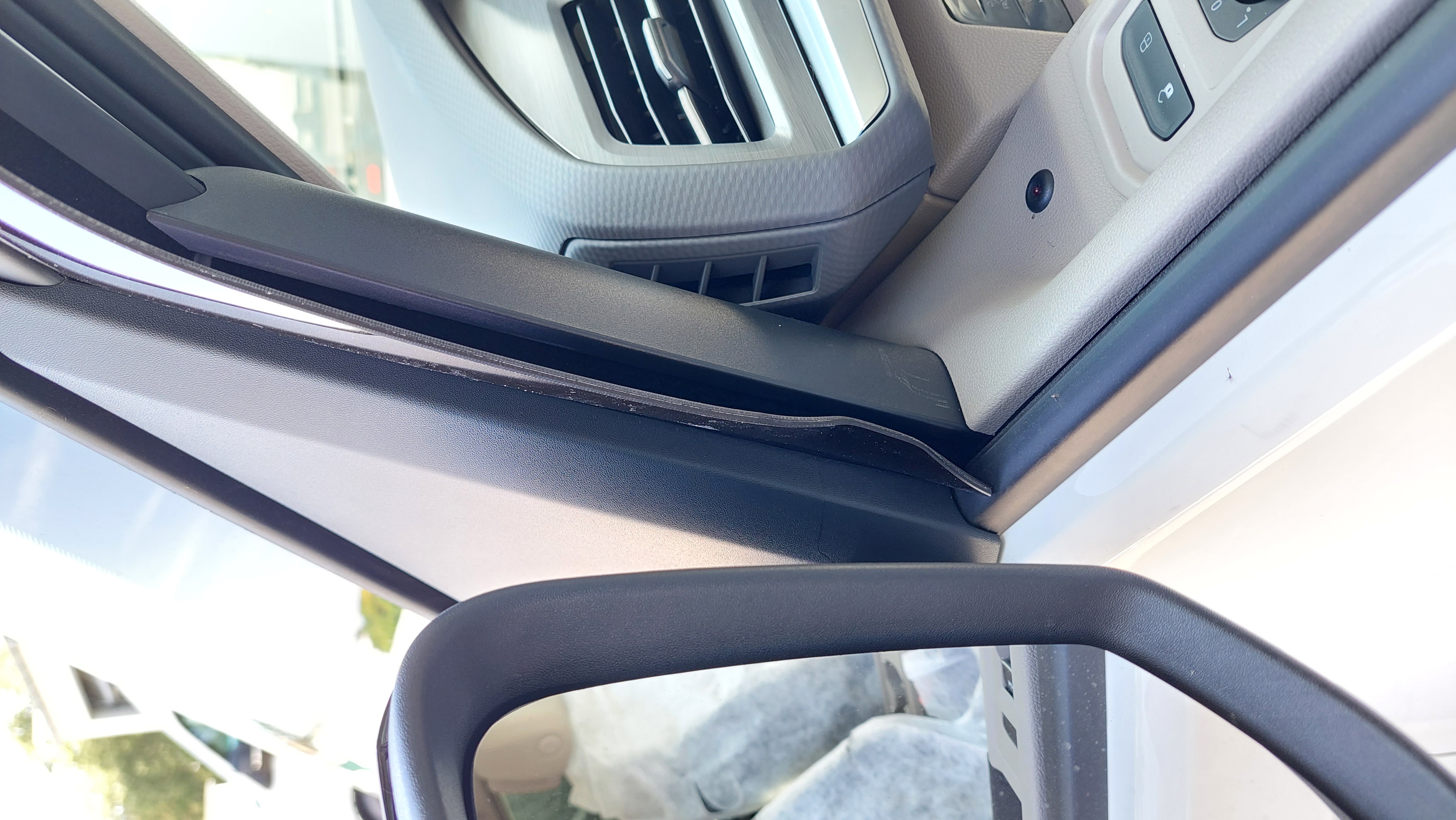kat.č. CLI-PR2-P0200 - Ofuky oken (deflektory) - PŘEDNÍ, VW T7, Bus, 5-dveř., 2021-